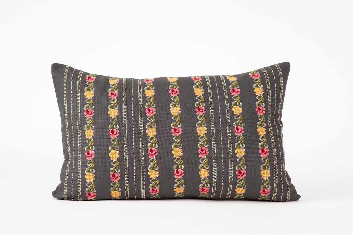 Roza Pillow